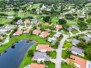 6 Woods Lane, Boynton Beach FL 33436
