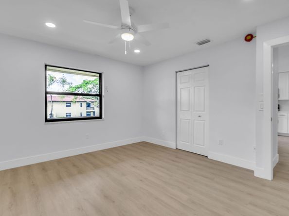 8535 Casa Del Lago F, Boca Raton FL 33433