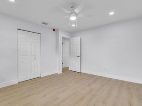 8535 Casa Del Lago F, Boca Raton FL 33433