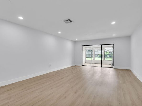 8535 Casa Del Lago F, Boca Raton FL 33433
