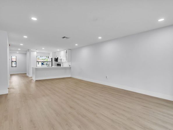 8535 Casa Del Lago F, Boca Raton FL 33433
