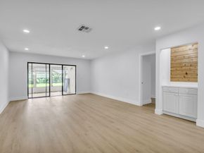 8535 Casa Del Lago F, Boca Raton FL 33433
