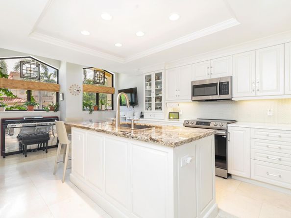 255 Everglade Avenue, Palm Beach FL 33480