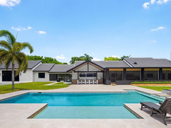 7077 NW 87th Ave, Parkland FL 33067