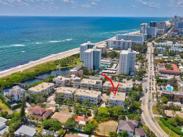1776 Bay Dr, Pompano Beach FL 33062