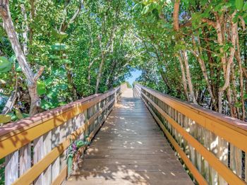 1776 Bay Dr