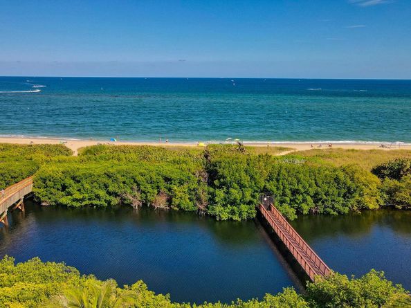 1776 Bay Dr, Pompano Beach FL 33062
