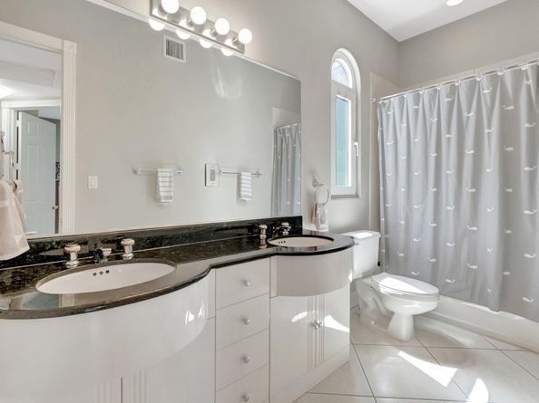 1776 Bay Dr, Pompano Beach FL 33062