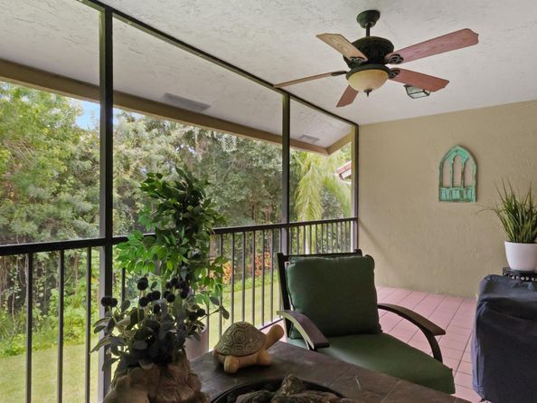 5600 Coach House Circle E, Boca Raton FL 33486