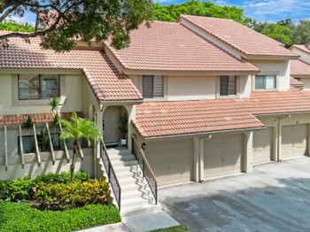 5600 Coach House Circle