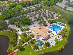 5600 Coach House Circle E, Boca Raton FL 33486