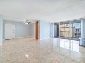 942 NE 199th St 401, Miami FL 33179