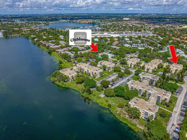 942 NE 199th St 401, Miami FL 33179