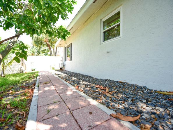1501 N Palway, Lake Worth Beach FL 33460