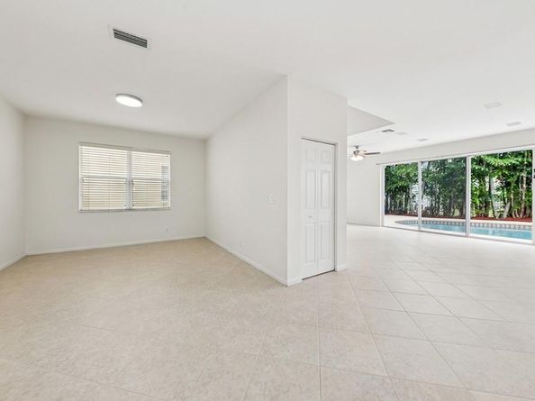 106 Newberry Ln, Royal Palm Beach FL 33414