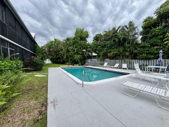 2801 NE 33rd Ct 206, Fort Lauderdale FL 33306