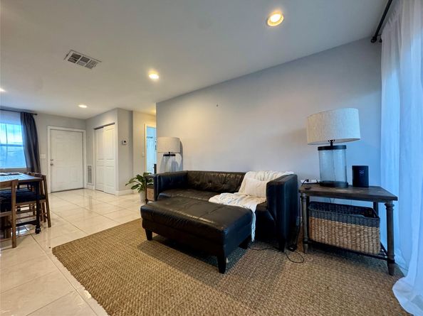 2801 NE 33rd Ct 206, Fort Lauderdale FL 33306
