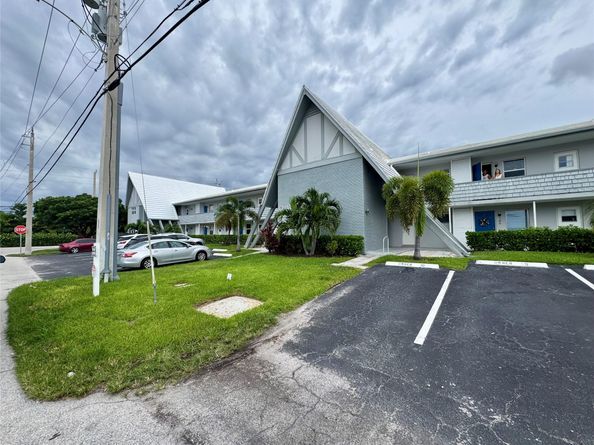 2801 NE 33rd Ct 206, Fort Lauderdale FL 33306