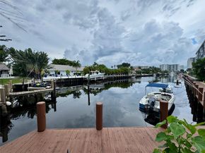 2801 NE 33rd Ct 206, Fort Lauderdale FL 33306