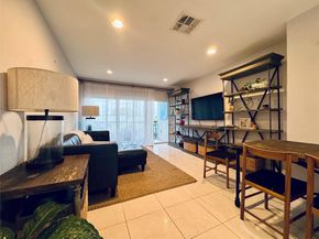 2801 NE 33rd Ct 206, Fort Lauderdale FL 33306