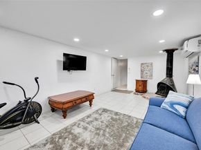 900 SE 13th Ct, Deerfield Beach FL 33441