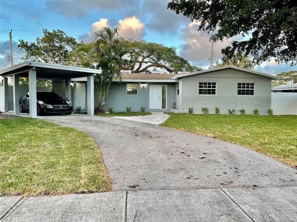 841 NE 51st St, Deerfield Beach FL 33064