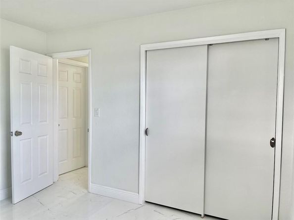 841 NE 51st St, Deerfield Beach FL 33064