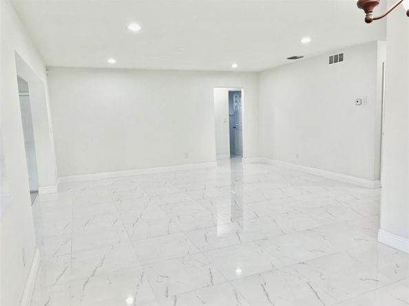 841 NE 51st St, Deerfield Beach FL 33064
