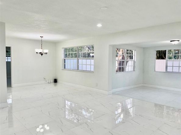 841 NE 51st St, Deerfield Beach FL 33064