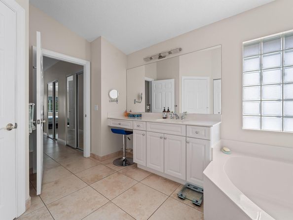5658 S Fountains Drive, Lake Worth FL 33467