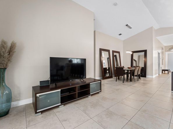 5658 S Fountains Drive, Lake Worth FL 33467