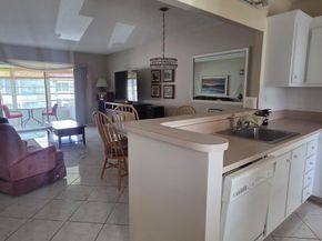 4801 NW 34th St 601, Lauderdale Lakes FL 33319