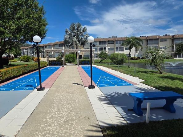 4801 NW 34th St 601, Lauderdale Lakes FL 33319