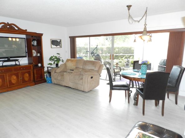 7 Greenway  Village N 103, Royal Palm Beach FL 33411
