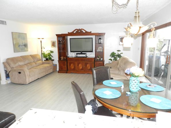 7 Greenway  Village N 103, Royal Palm Beach FL 33411