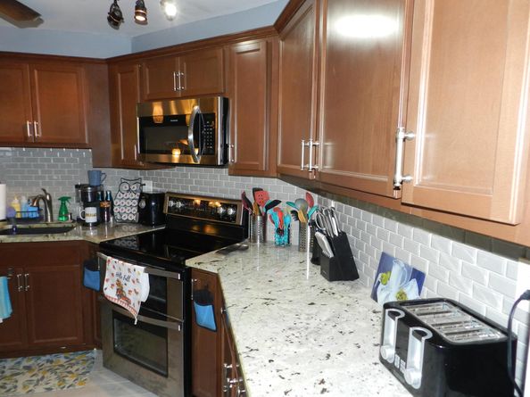 7 Greenway  Village N 103, Royal Palm Beach FL 33411