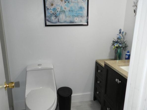 7 Greenway  Village N 103, Royal Palm Beach FL 33411