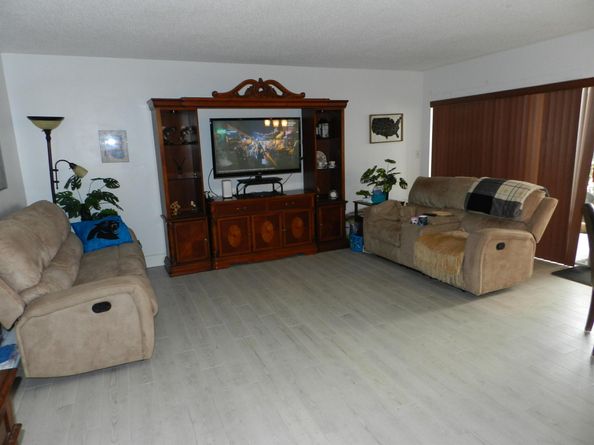 7 Greenway  Village N 103, Royal Palm Beach FL 33411