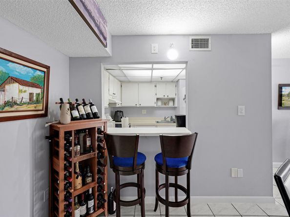 9688 Fontainebleau Blvd 610, Miami FL 33172