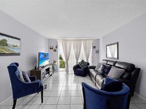 9688 Fontainebleau Blvd 610, Miami FL 33172