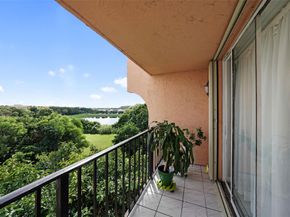 9688 Fontainebleau Blvd 610, Miami FL 33172