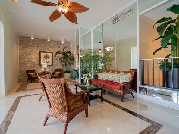 5600 N Flagler Drive 2201, West Palm Beach FL 33407