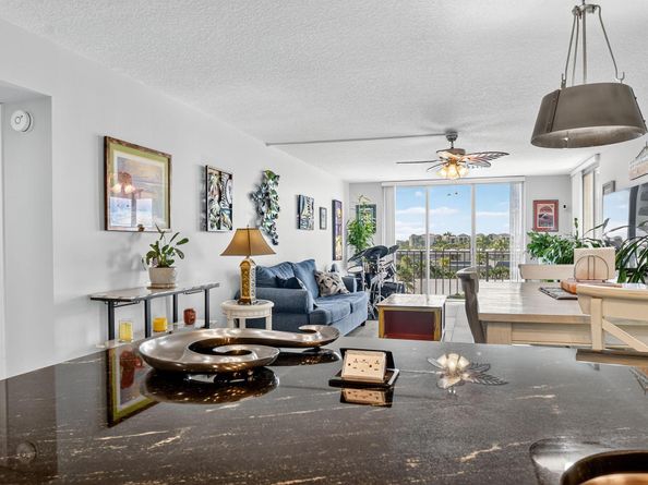3581 S Ocean Boulevard 5D, South Palm Beach FL 33480