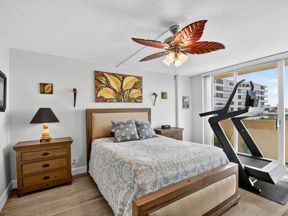 3581 S Ocean Boulevard 5D, South Palm Beach FL 33480