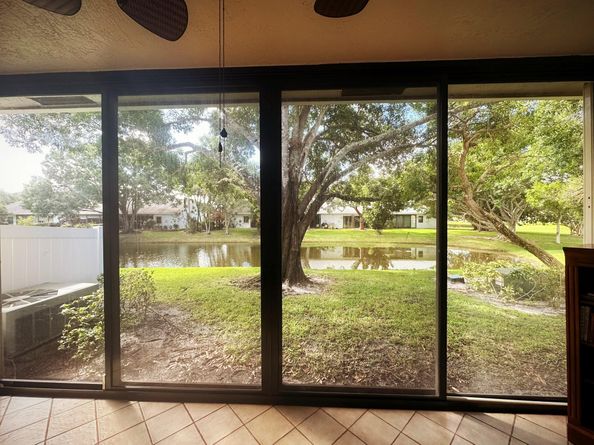 10980 Lake Front Pl 10980, Boca Raton FL 33498