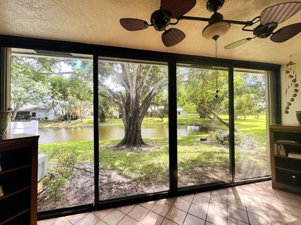 10980 Lake Front Pl 10980, Boca Raton FL 33498