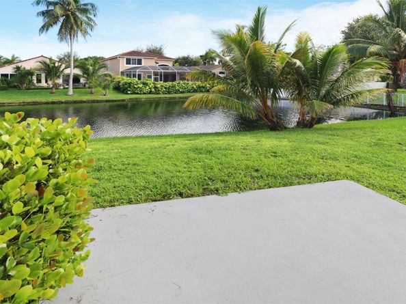 12250 NW 57th St, Coral Springs FL 33076