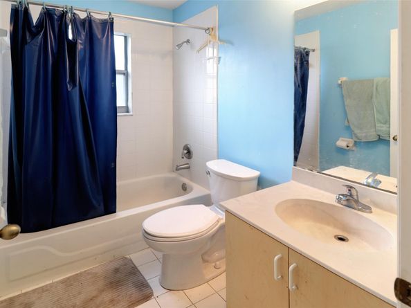 12250 NW 57th St, Coral Springs FL 33076