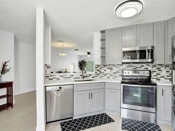 1107 SW 44th Ter