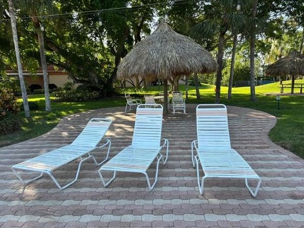 3050 Holiday Springs Blvd 105, Margate FL 33063